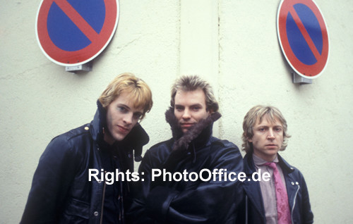 The police sting 30x45cm - the,