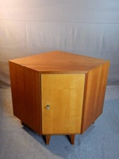 Mid-Century Eckschrank aus den