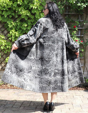 Pelzmantel Breitschwanz