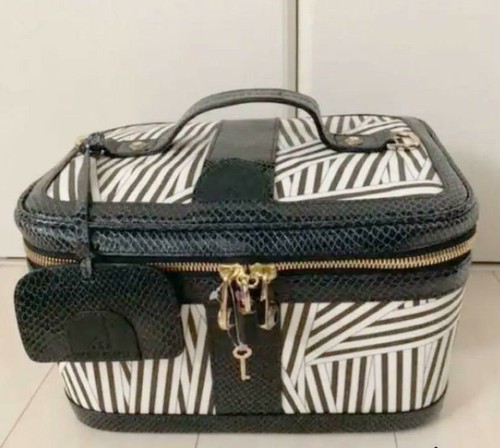 Henri bendel new - henri, york