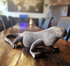 Komodowaran holz skulptur