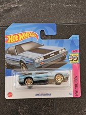 DMC DeLorean 8/10 Streifen schwarz/blau von Hot Wheels  - Modellauto (K14)