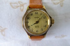 ADORA klassische goldene runde Quartz-Armbanduhr Damen 70er Jahre