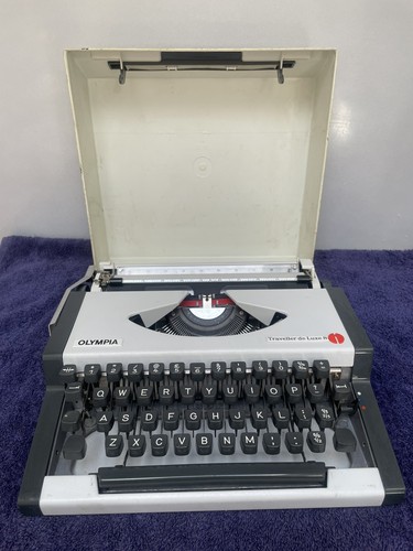Vintage olympia traveller - olympia, de