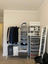 Modulares Kleiderregal mit