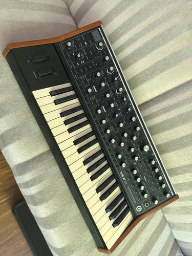 Moog sub synthesizer - moog,