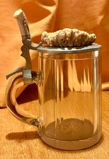 alter Glas Bierkrug/Bierseidel: Rehe, handgeschnitzte Hornschnitzerei,Zinndeckel