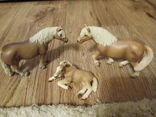 Schleich Pferde Familie