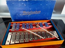 Musikinstrument  altes  Metallophon 20 Klänge und 2 Holzschlägel VERO DDR