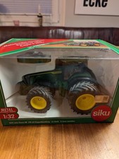 Siku Farmer 3292 John Deere 8R 410 mit Doppelbereifung und Frontgewicht