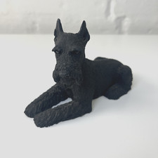 CASTAGNA Schwarzer Schnauzer Sammlerstück Hund liegend L:14cm 1988