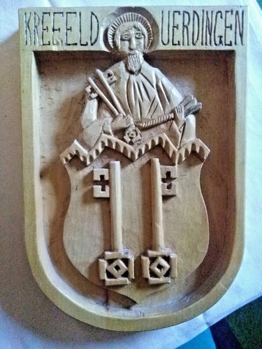 Geschnitztes holzwappen - geschnitztes,