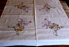 Tischdecke Mitteldecke Ostern Hahn Handarbeit Stickmotiv  80 x 80 cm   (W33)