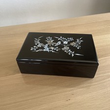 Vintage Lackdose schwarz mit