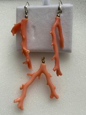 Unikat-Schmuckstücke: Set mit rosa Korallen, wie die Natur sie erschaffen hat