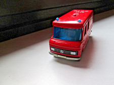 Siku     Binz-Rettungswagen ( Mercedes 406 )  1911    sehr selten