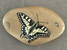 Bemalter Stein Schmetterling