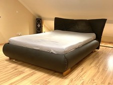 Polsterbett 140x200 cm – Kunstleder  – Gebraucht – Modernes Design