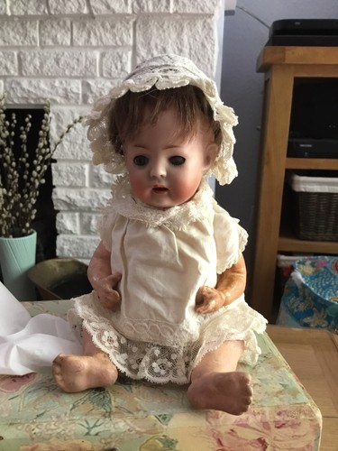 Kleine antike biskuit - biskuit, baby