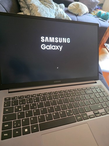 Samsung galaxy book - 4,, intel