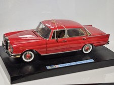 Revell 1:18 Mercedes-Benz  220