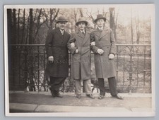 3 Männer im Berliner Tiergarten 1930 - Mode Hüte Melone - altes Foto