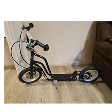 Muuwmi Kinderroller schwarz