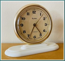 Moderner mechanischer Wecker