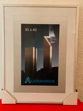 unbenutzter moderner Alurahmen 30 x 40 cm (geeignet für Hoch- und Querformat)