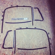 Fensterkit VW L Bus T2 T2a T2b 68-79 Bulli T2 Zierrahmen Tür Ausstellfenster GUM