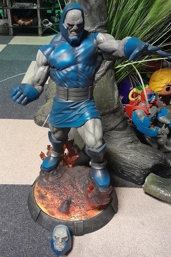 Sideshow exclusive darkseid - sideshow,