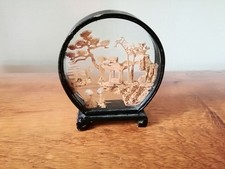 Kleine runde chinesische Miniaturschnitzerei Bild Holz geschnitzt schwarz 11 cm