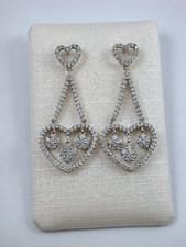 toller Ohrschmuck mit Herzen