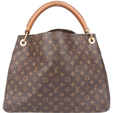 Louis Vuitton Canvas Monogram