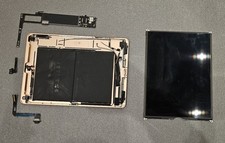 Apple iPad 10,2" 8.Gen (2020) 32 GB Wi-Fi defekt 