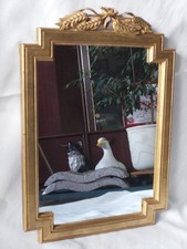 Spiegel in Holzrahmen, Made in