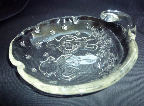 Kleiner servierteller relief - *,
