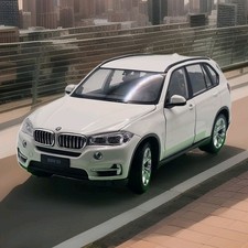 Welly 24052 BMW X5 (F15) weiss