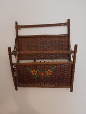 Antiker Wand Zeitungshalter Wandhalter Rattan dunkel braun 32 x 38 cm Blumen 