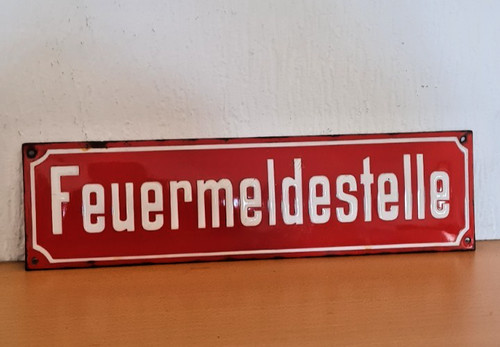 Altes feuermeldestelle emaille - altes,