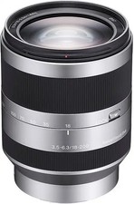 Sony 18-200 mm F3.5-6.3 OSS 67 mm Filtergewinde  (Sony E-mount Anschluss) silber