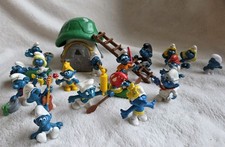Kleines Schlumpfhaus grünes Dach plus 18 Figuren Schlümpfe Leiter Bully Schleich