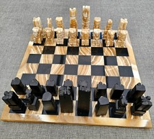 Schachbrett aus Stein mit