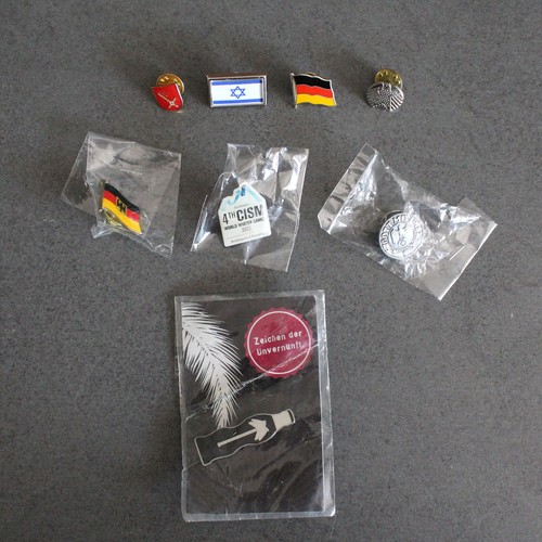 Konvolut pins anstecker - konvolut,