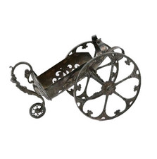 Flaschenhalter aus versilbertem Metall gepunzt, Weinflaschenhalter, Weinfach