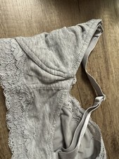 Schmaler Still BH 85c H&M