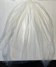 Ivory mit Perlen bestickter Schleier - Marke: Lilly