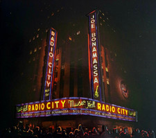 CD + Blue Ray  Joe Bonamassa - Live At Radio City Music Hall (Slipcase)