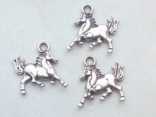 10x Metall Anhänger Pferd