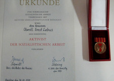 Aktivist orden urkunde - ,